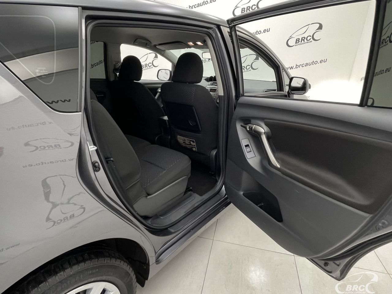 Toyota Verso | 10