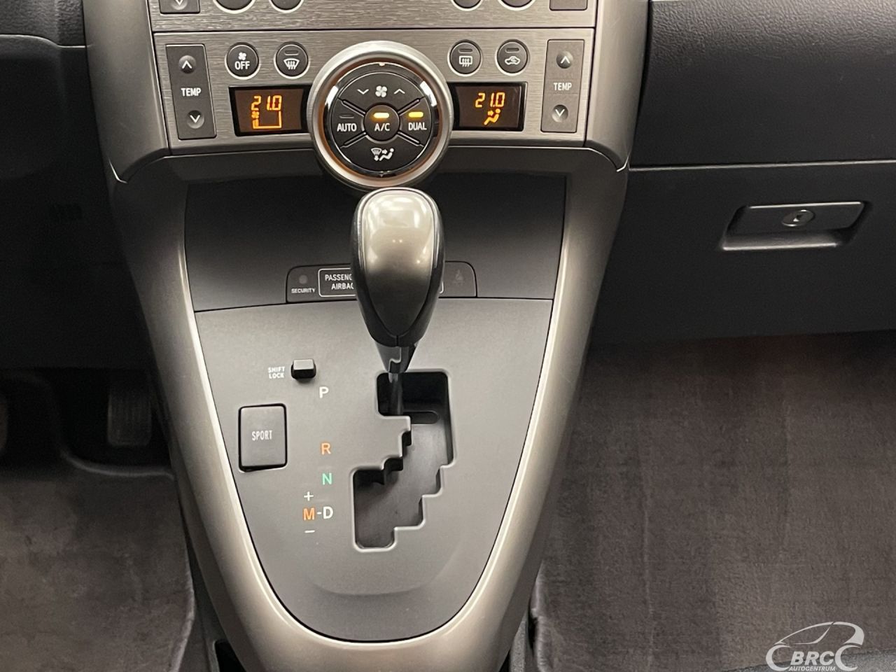 Toyota Verso | 16