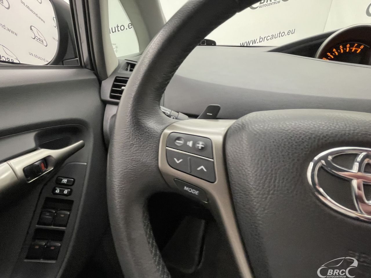 Toyota Verso | 27