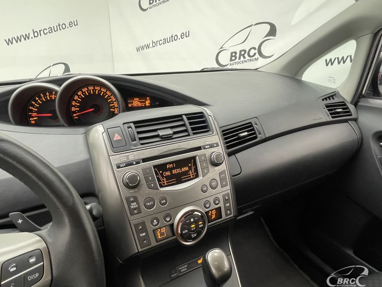 Toyota Verso | 24