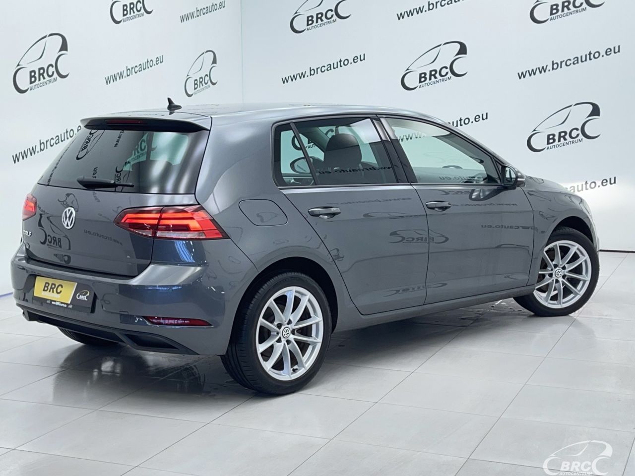 Volkswagen Golf | 2
