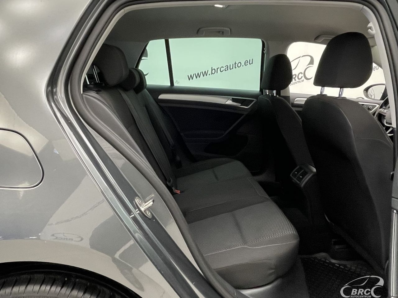Volkswagen Golf | 16