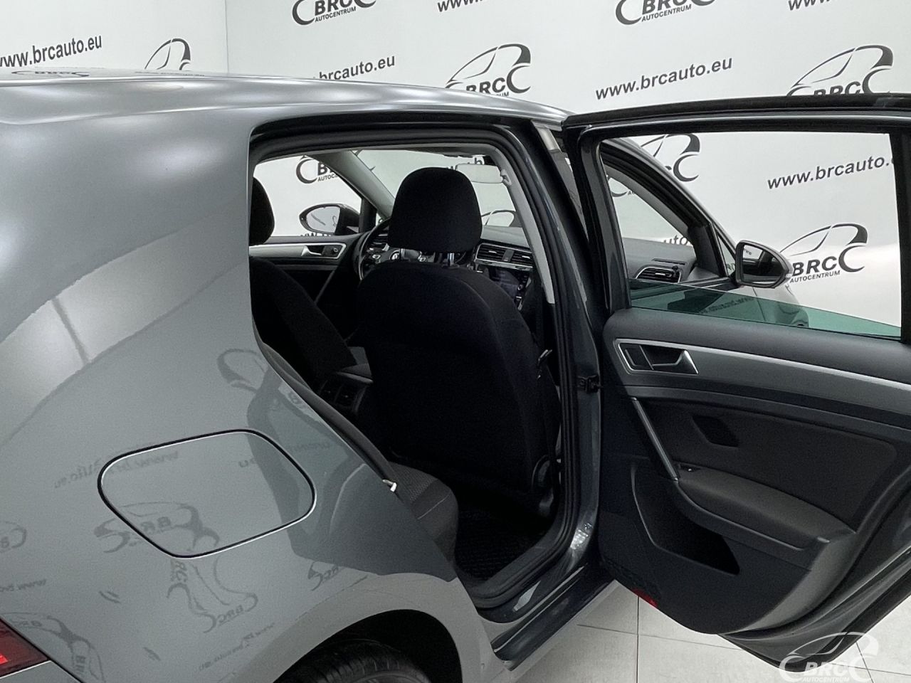 Volkswagen Golf | 21