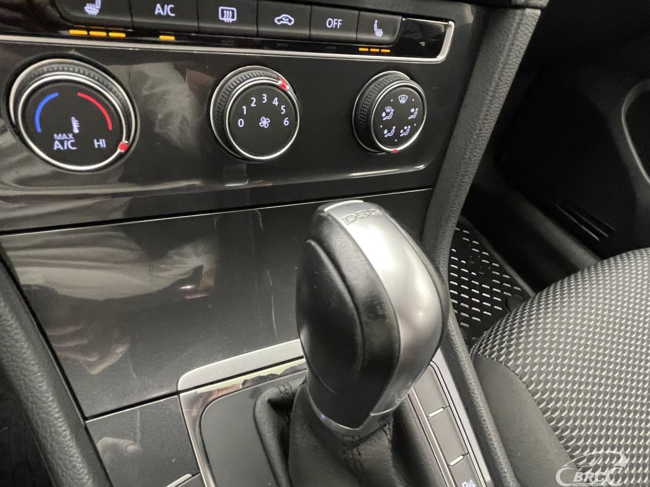 Volkswagen Golf | 46
