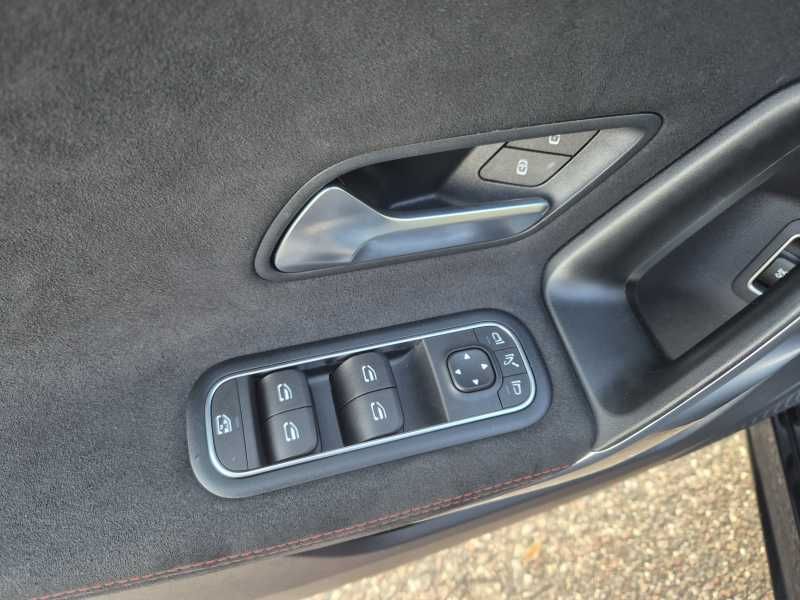 Mercedes-Benz A180 | 18