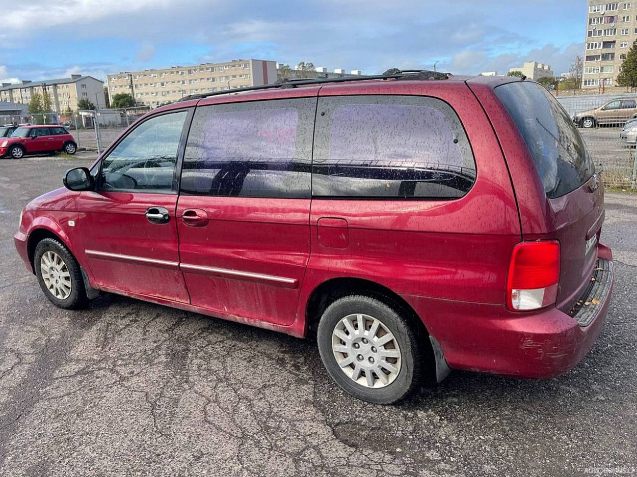 Kia Carnival | 3