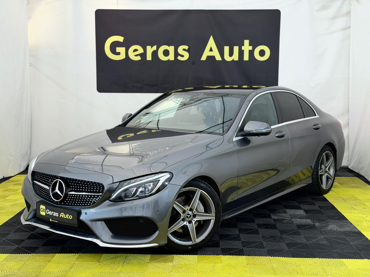 Mercedes-Benz C200