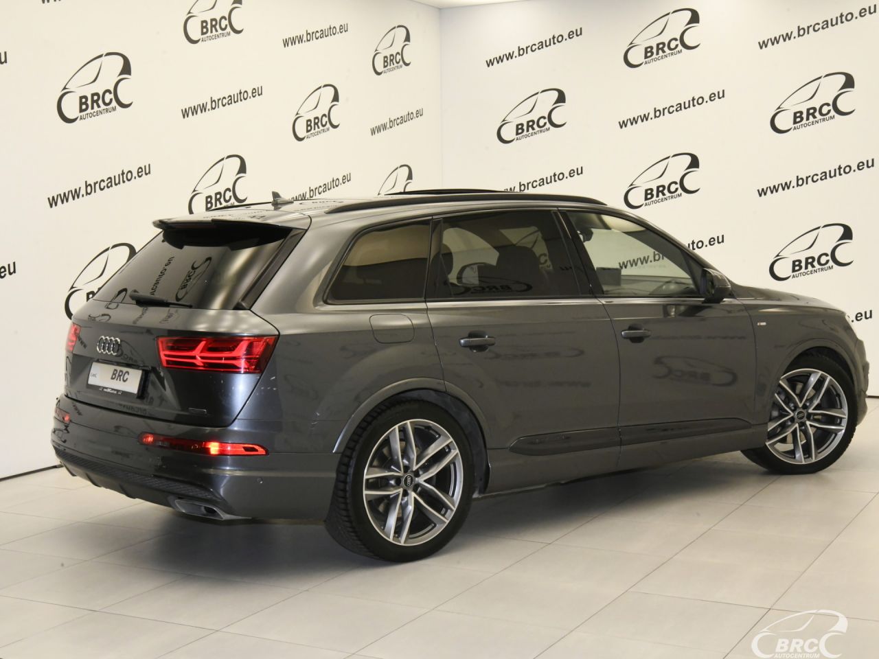 Audi Q7 | 1