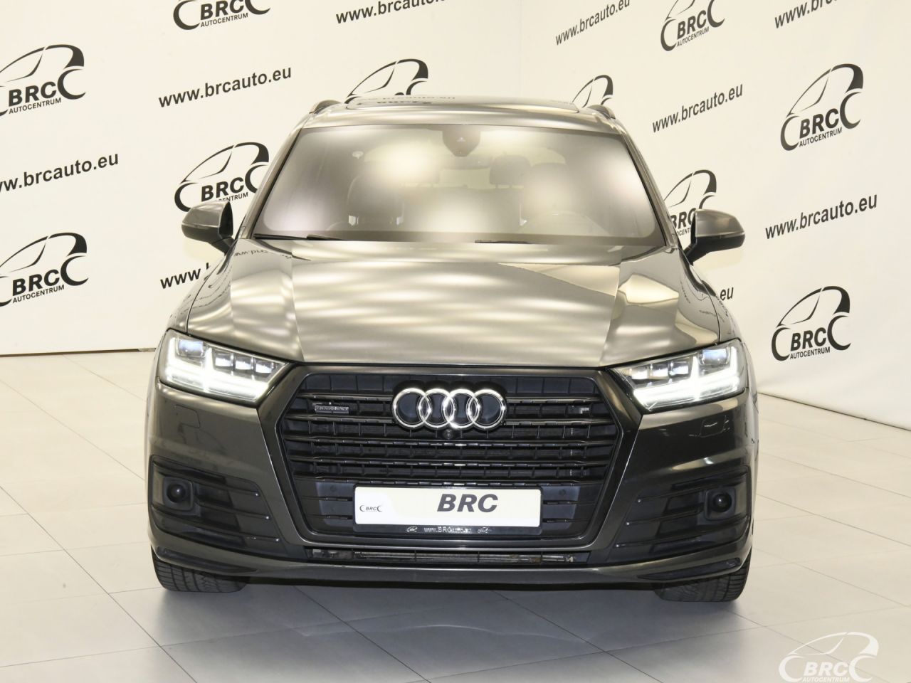 Audi Q7 | 13
