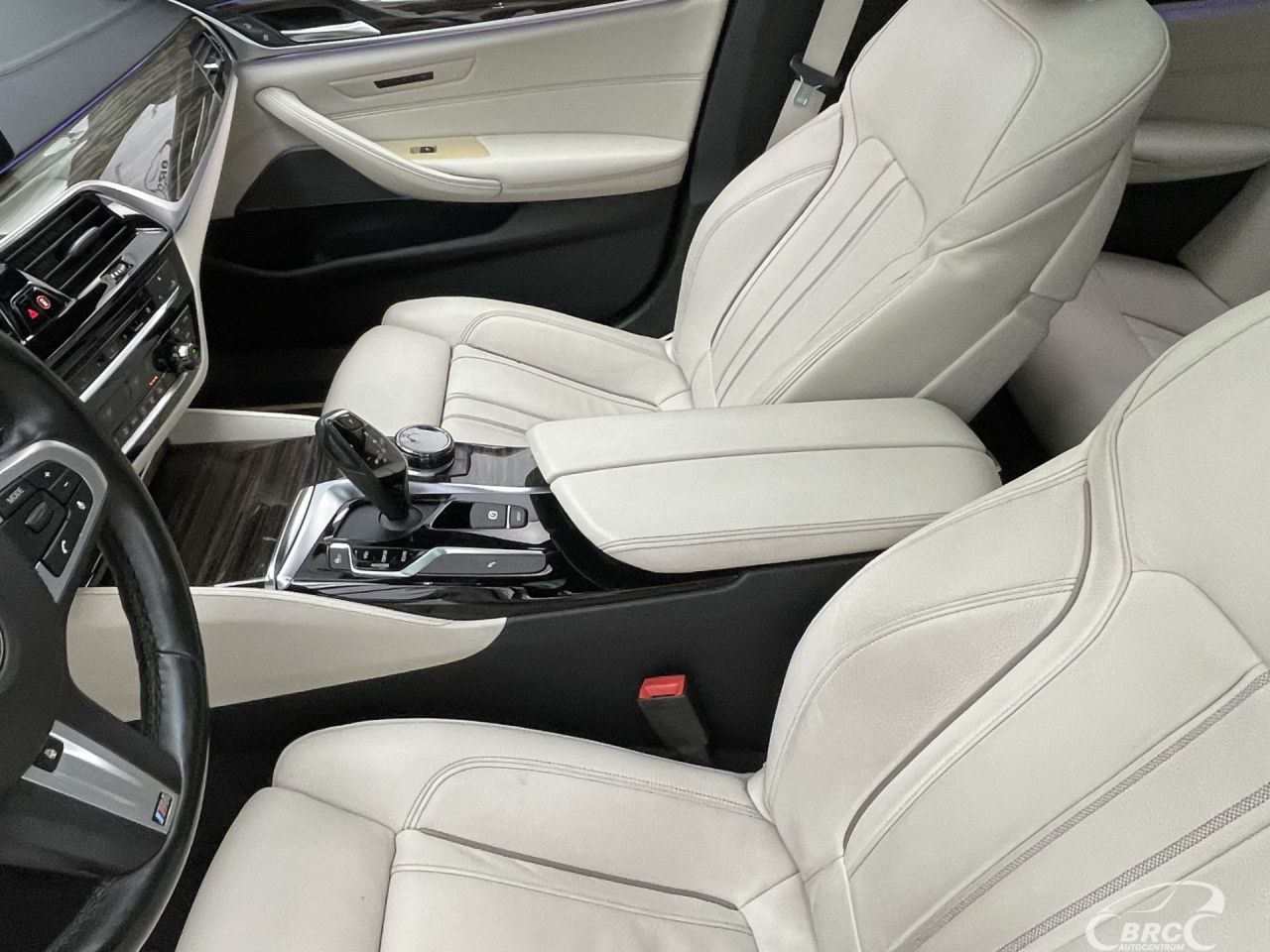 BMW M550 | 23