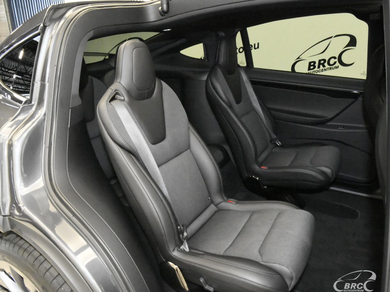 Tesla Model X | 11