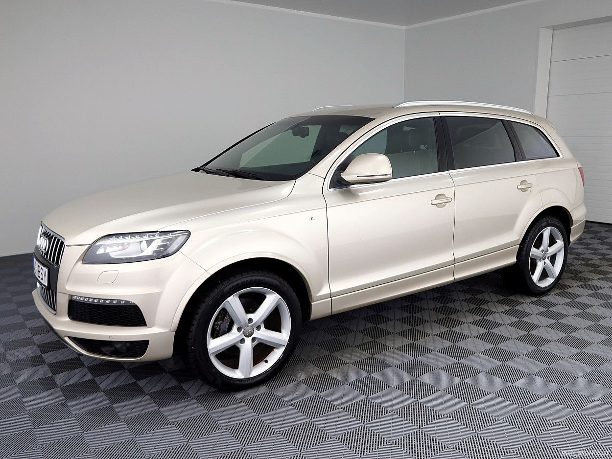 Audi Q7 | 1