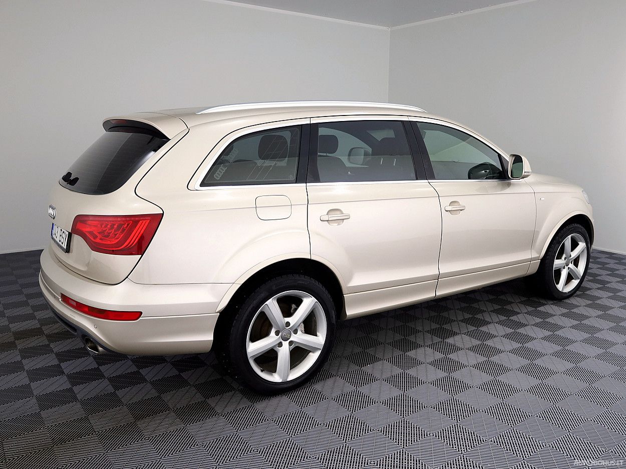 Audi Q7 | 2