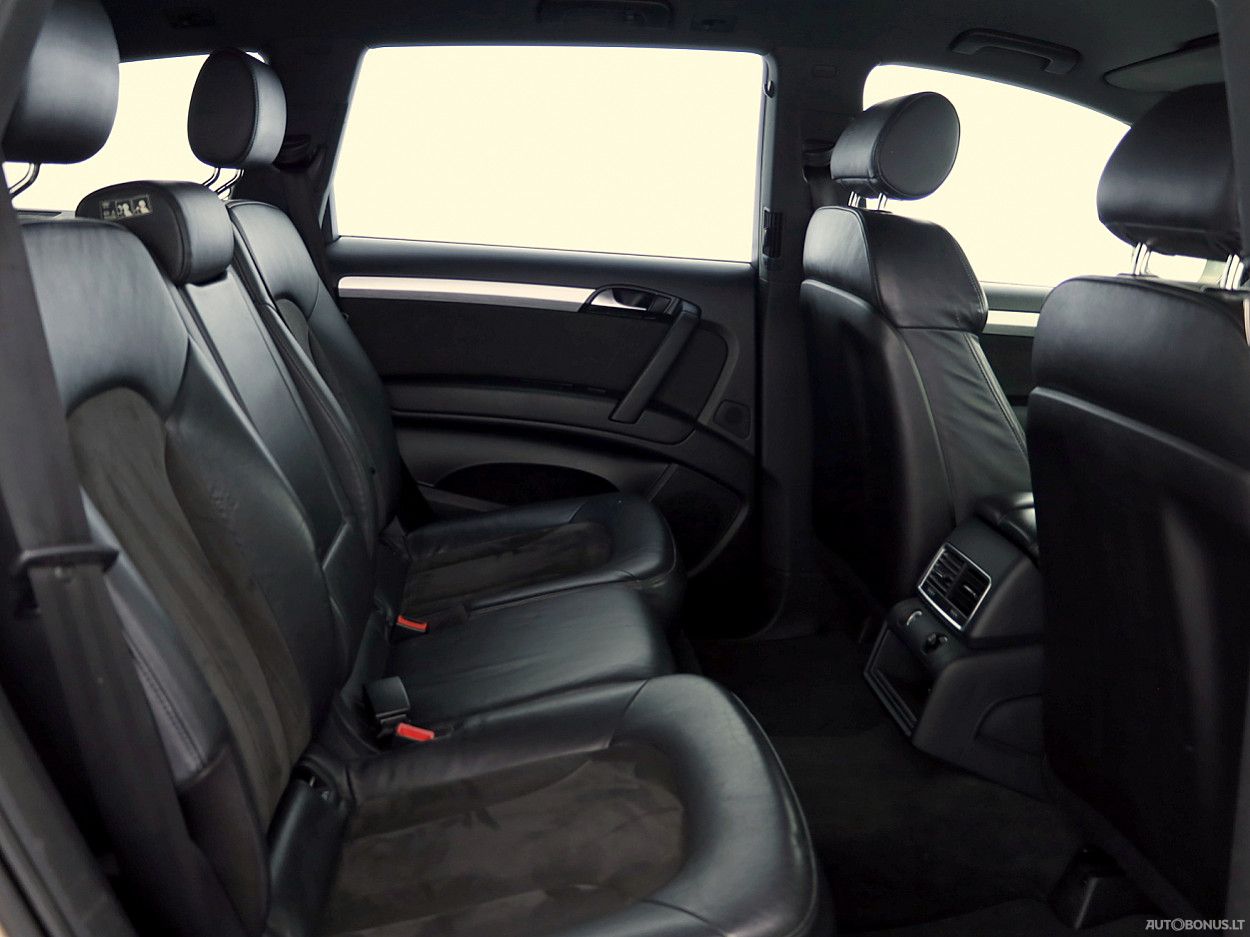 Audi Q7 | 6