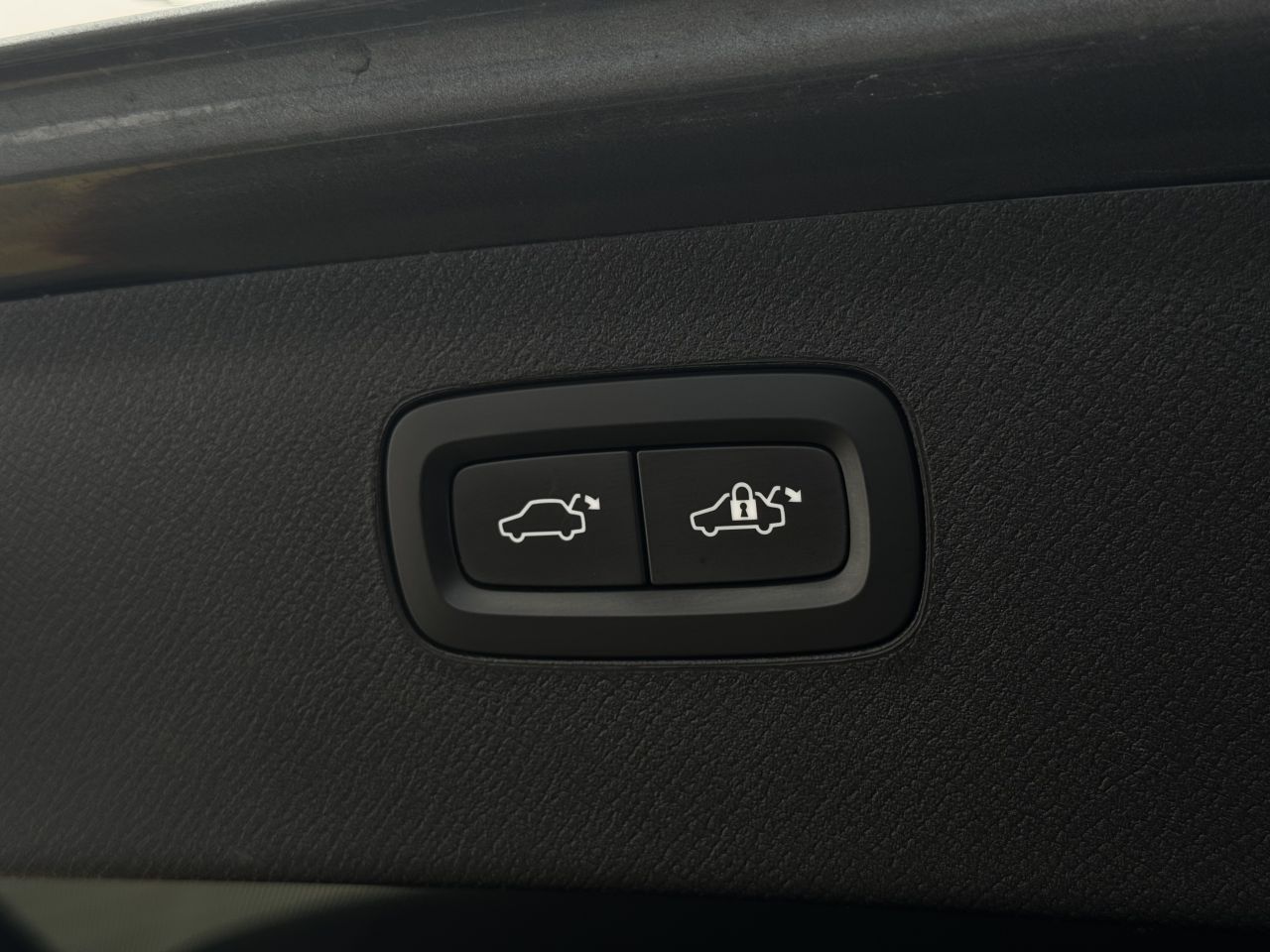 Volvo XC90 | 13