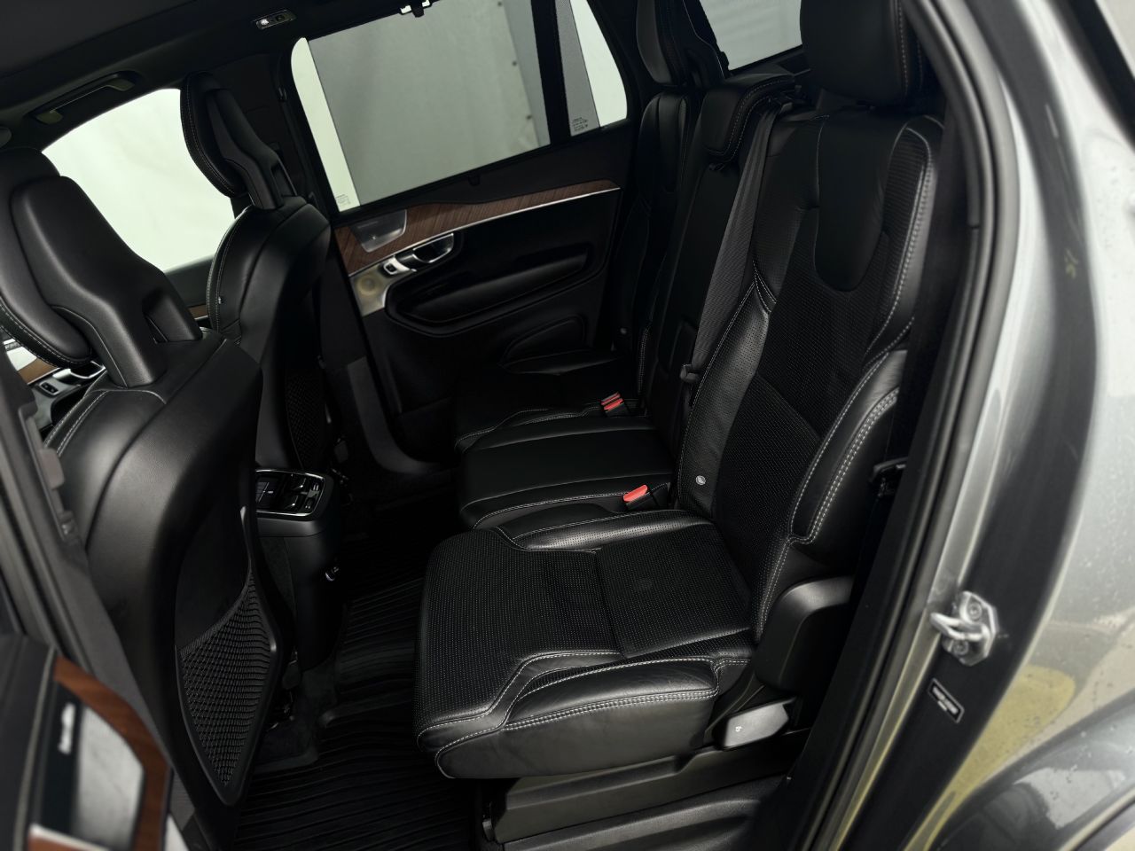 Volvo XC90 | 10