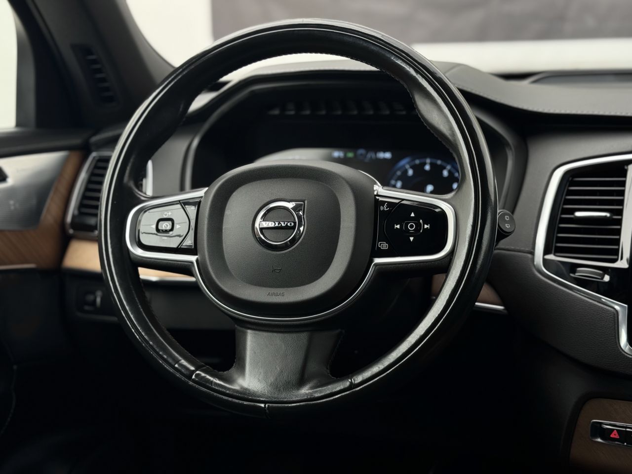 Volvo XC90 | 19