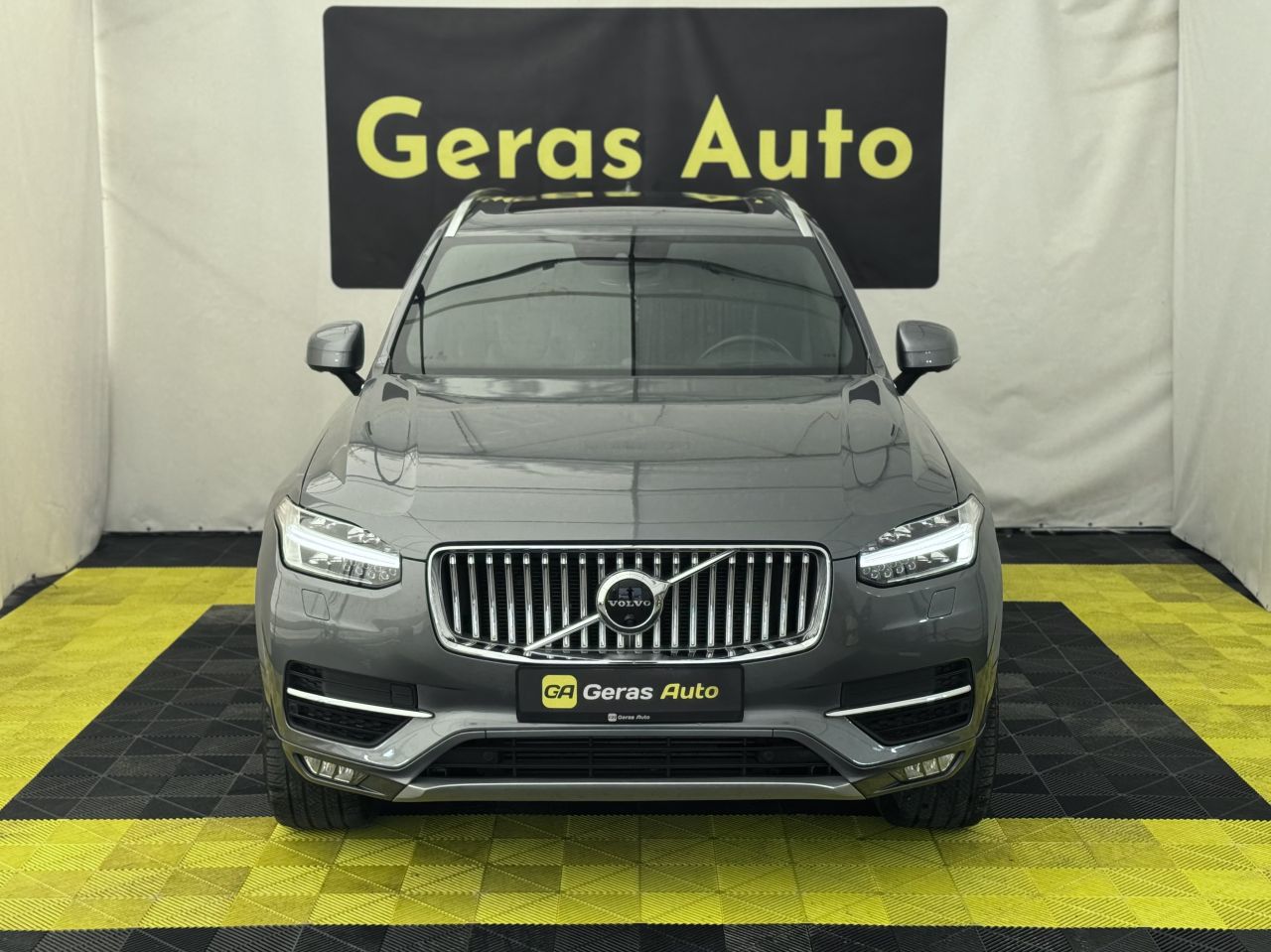 Volvo XC90 | 6