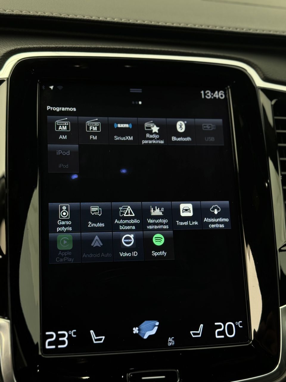 Volvo XC90 | 25