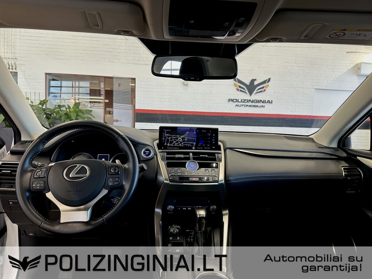 Lexus NX 300h | 10