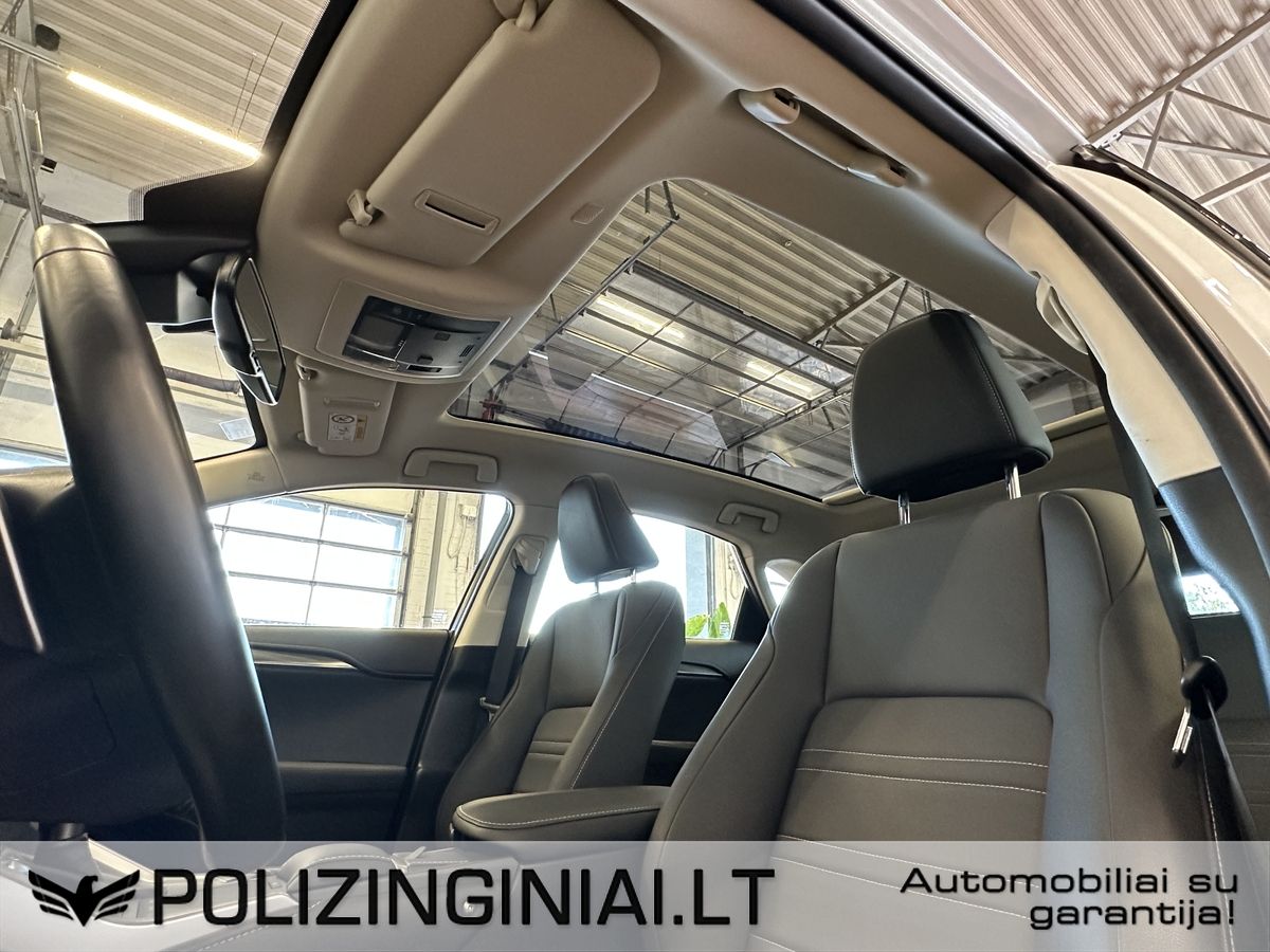 Lexus NX 300h | 29