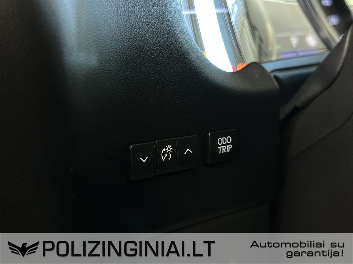Lexus NX 300h | 27