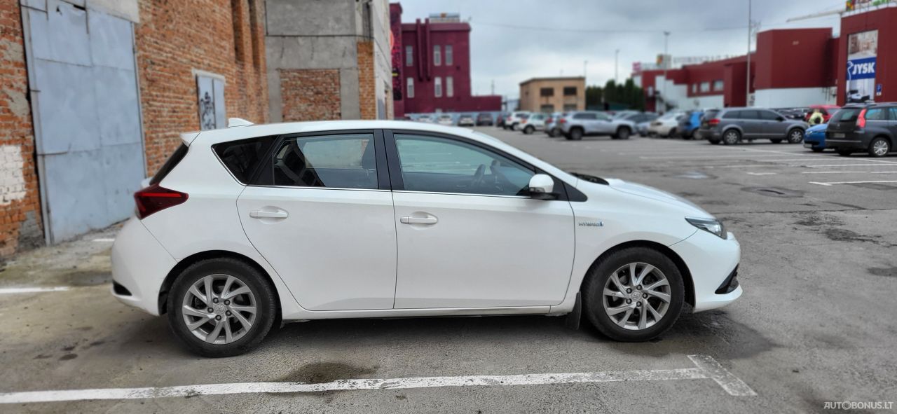 Toyota Auris | 10