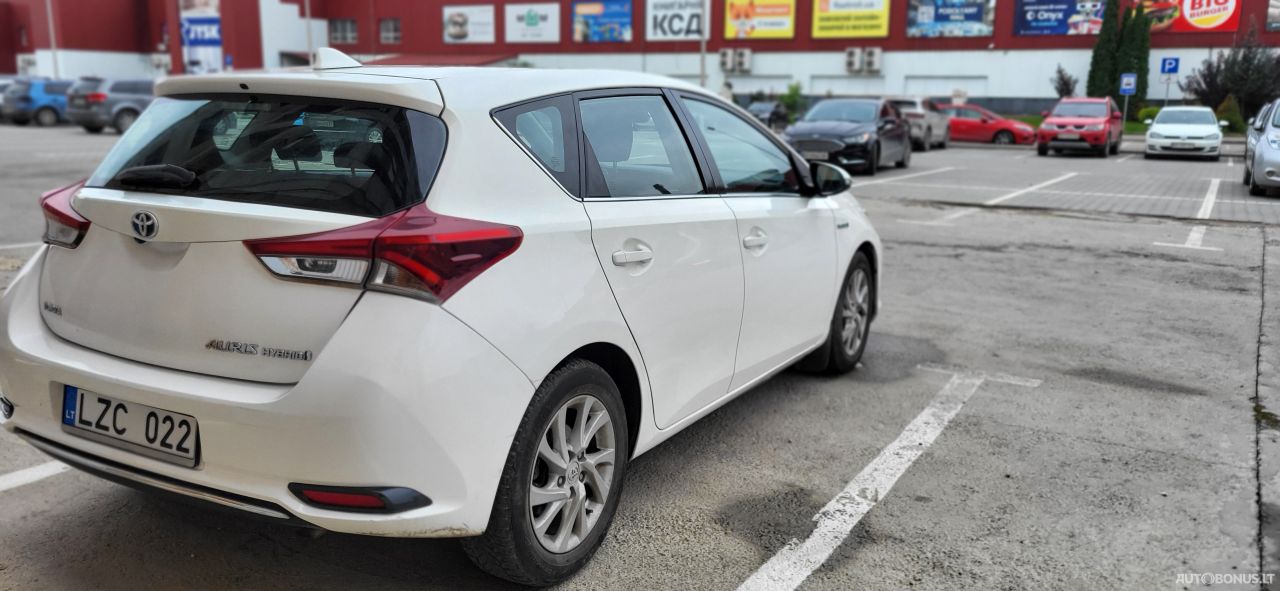 Toyota Auris | 5