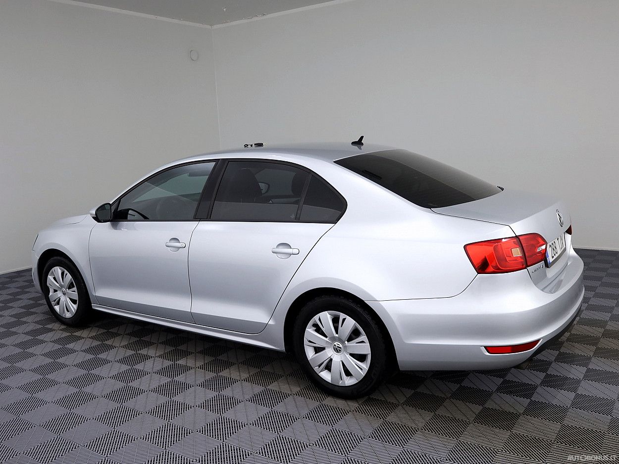 Volkswagen Jetta | 3