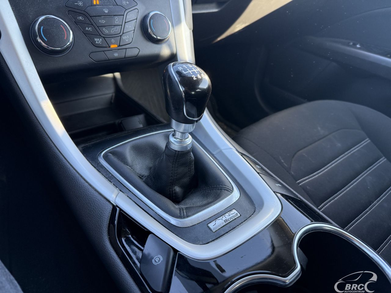 Ford Mondeo | 12
