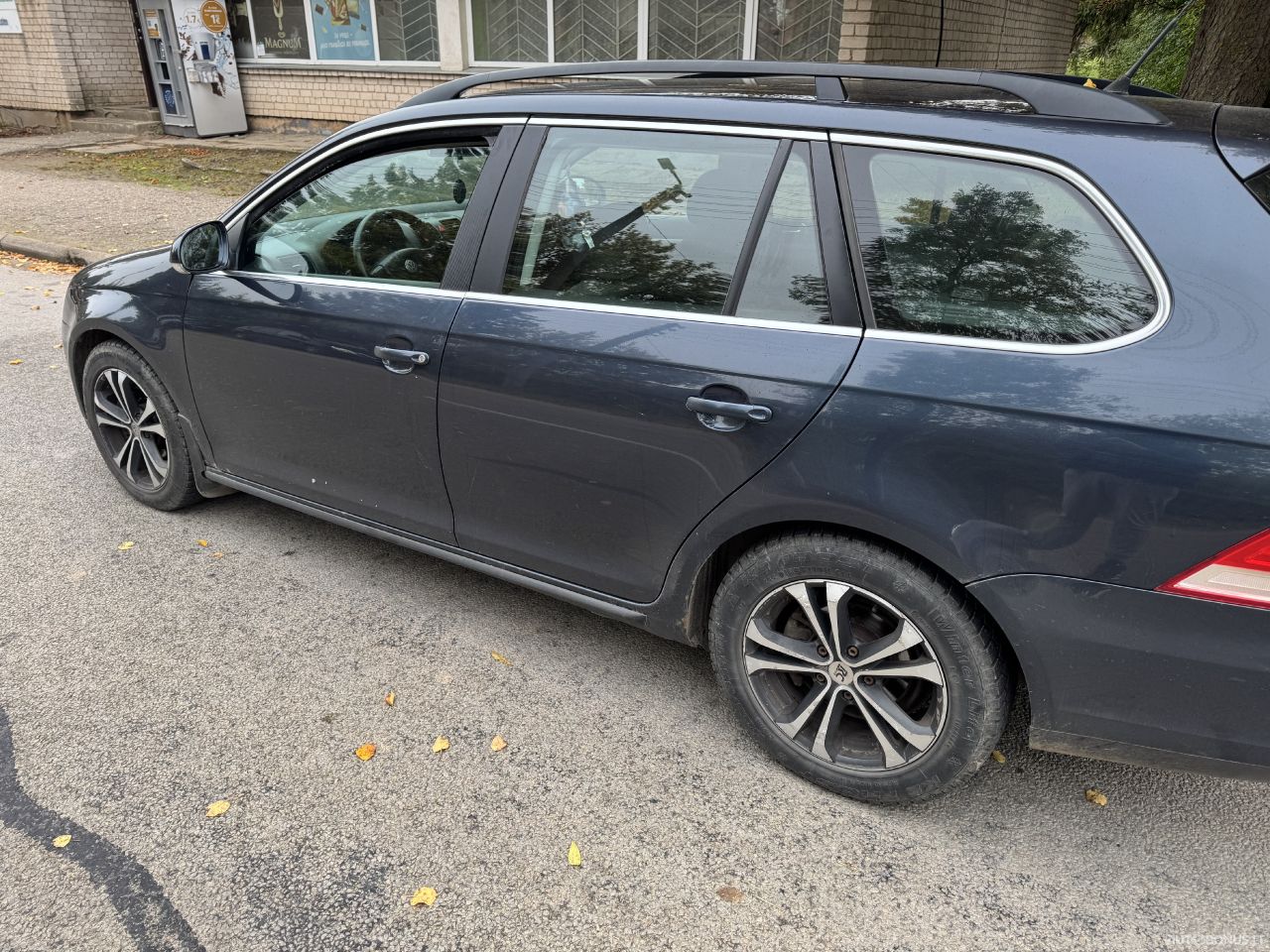 Volkswagen Golf | 2