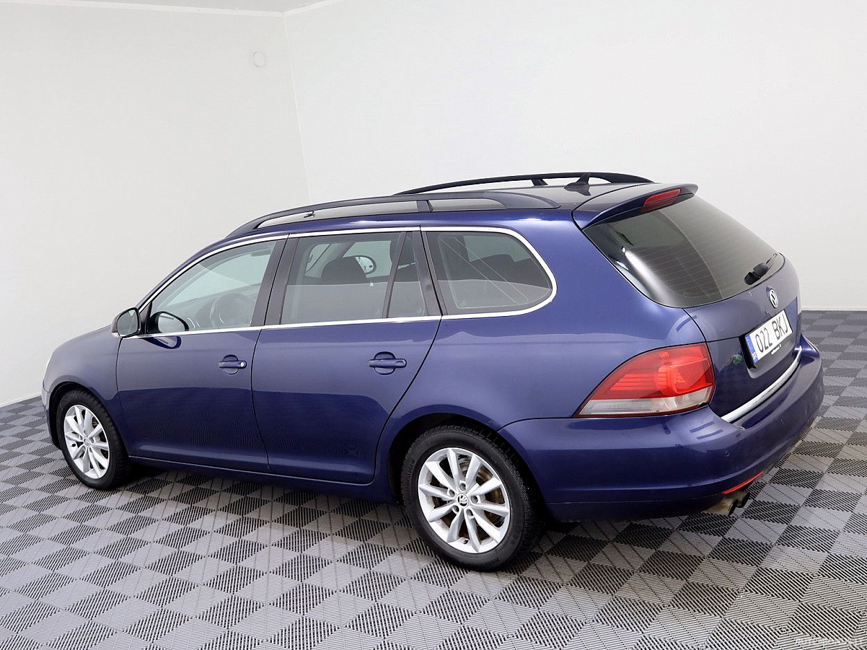 Volkswagen Golf | 3