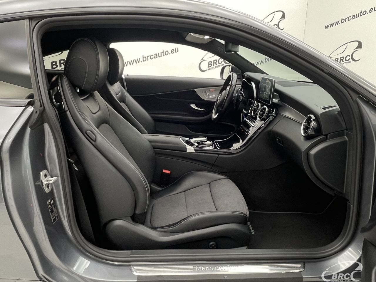 Mercedes-Benz C250 | 3