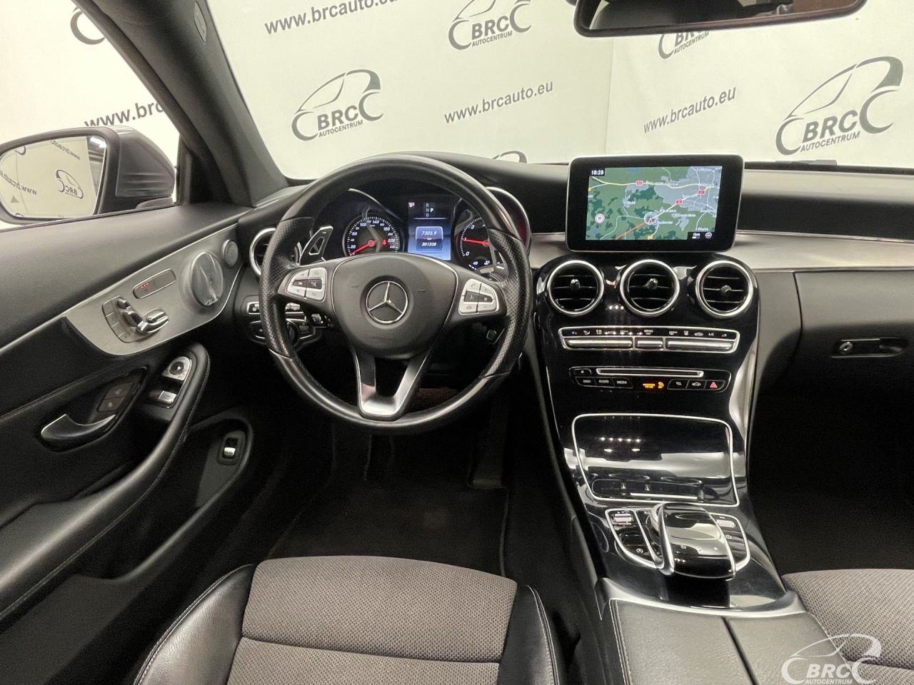 Mercedes-Benz C250 | 10