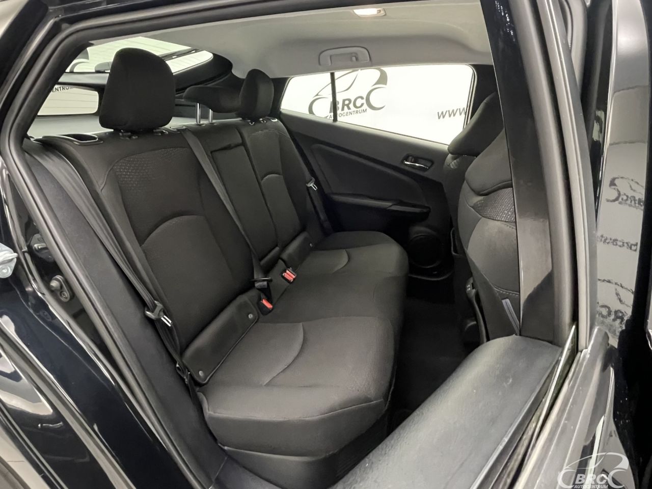 Toyota Prius | 11