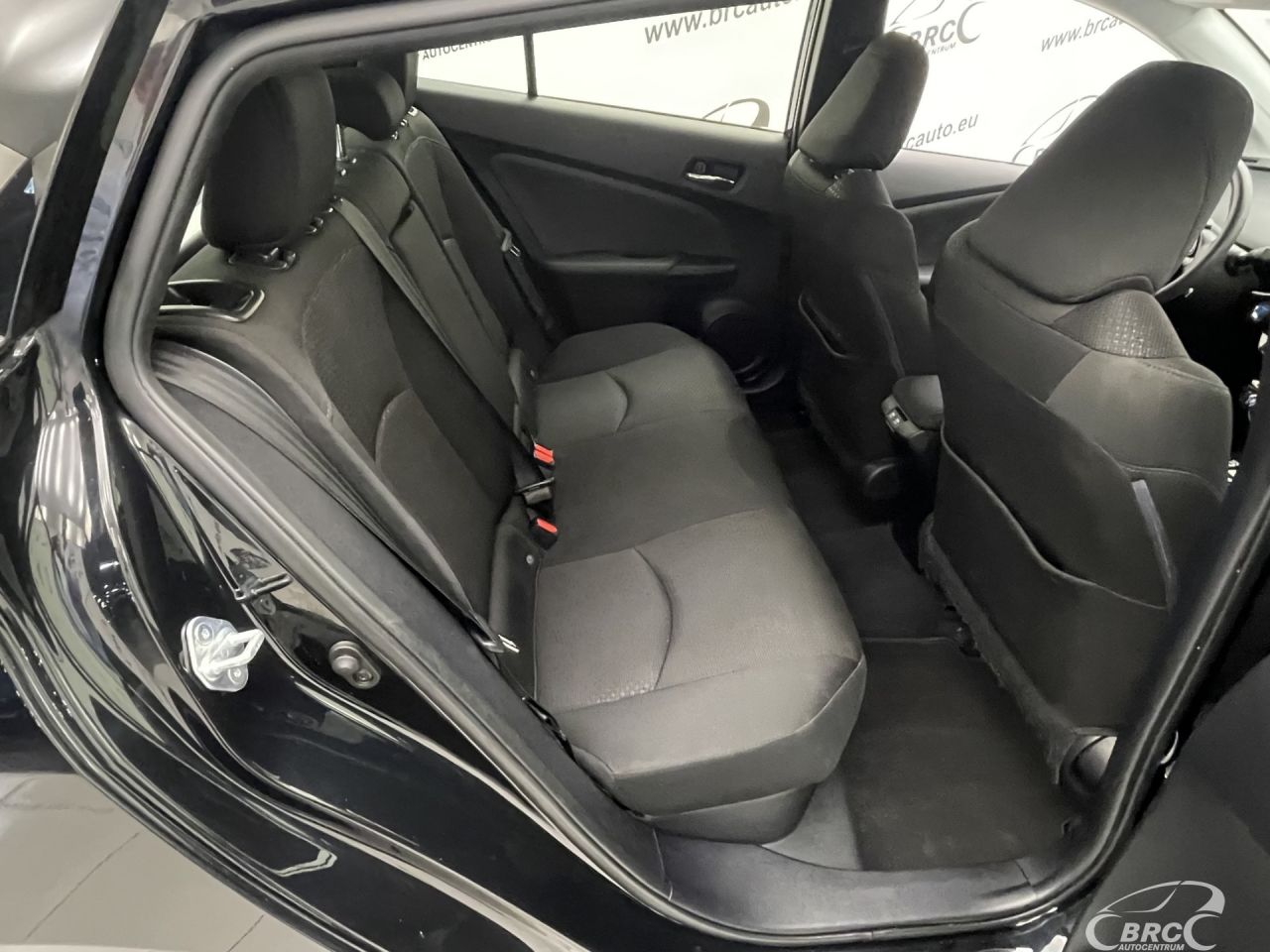 Toyota Prius | 10
