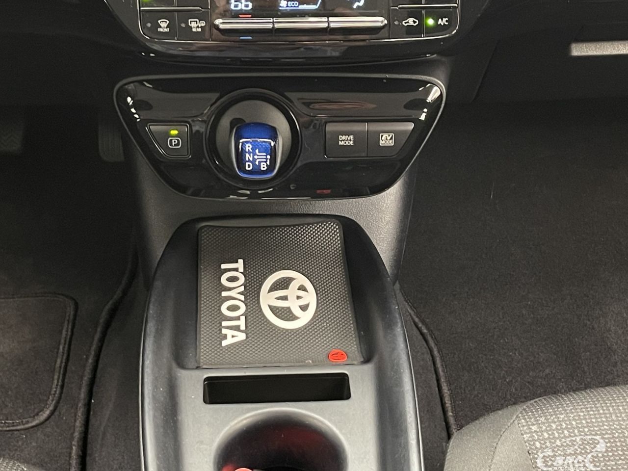Toyota Prius | 17