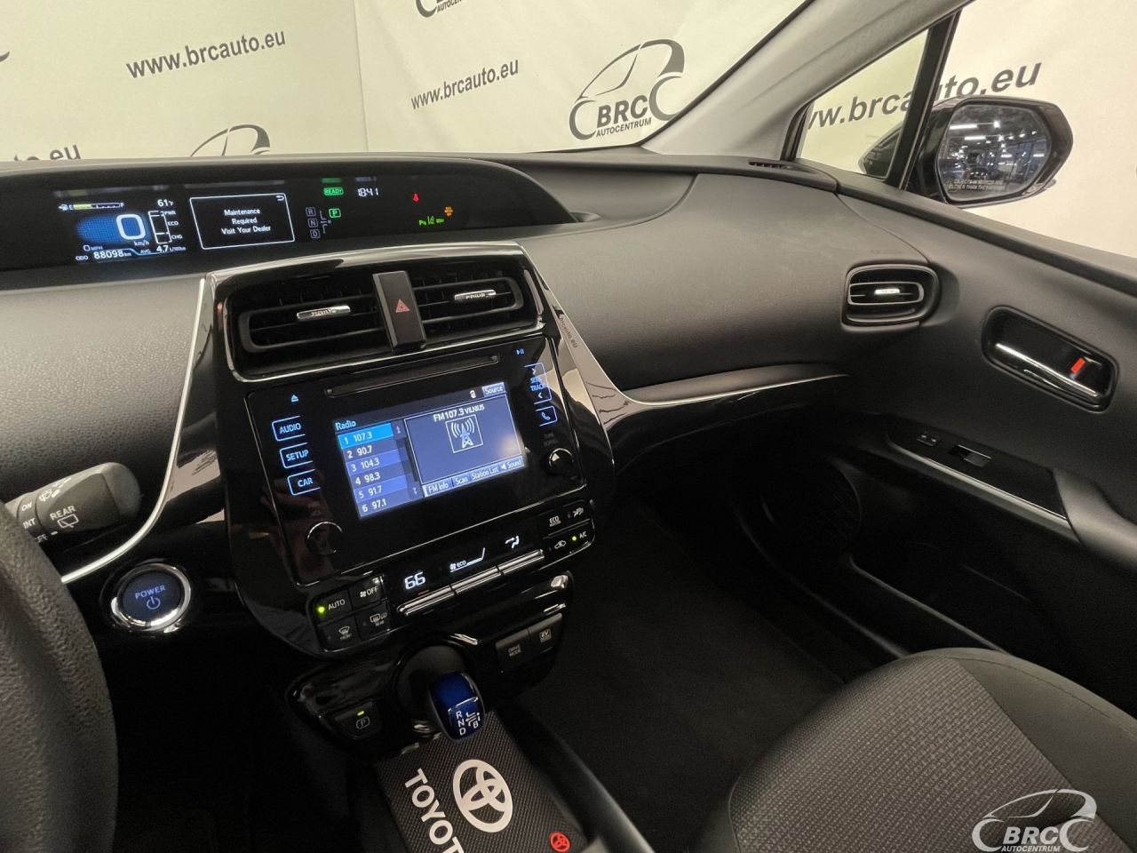 Toyota Prius | 25