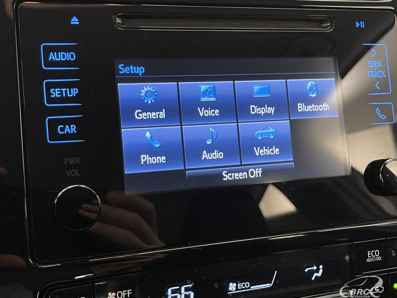 Toyota Prius | 32