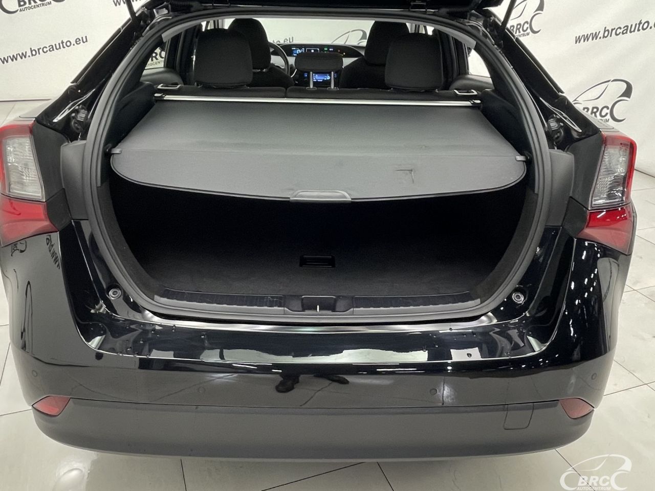 Toyota Prius | 38