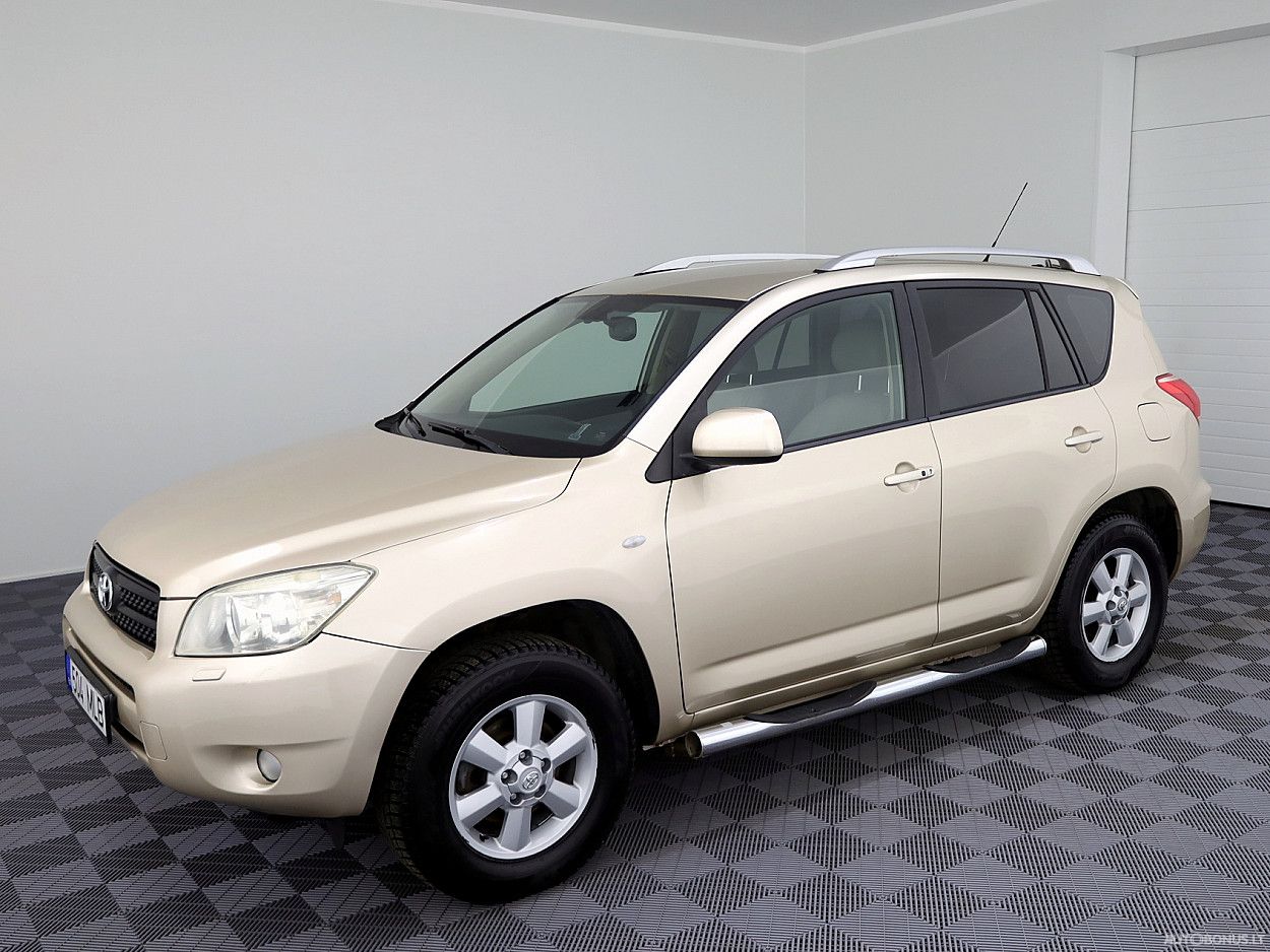 Toyota RAV4 | 1