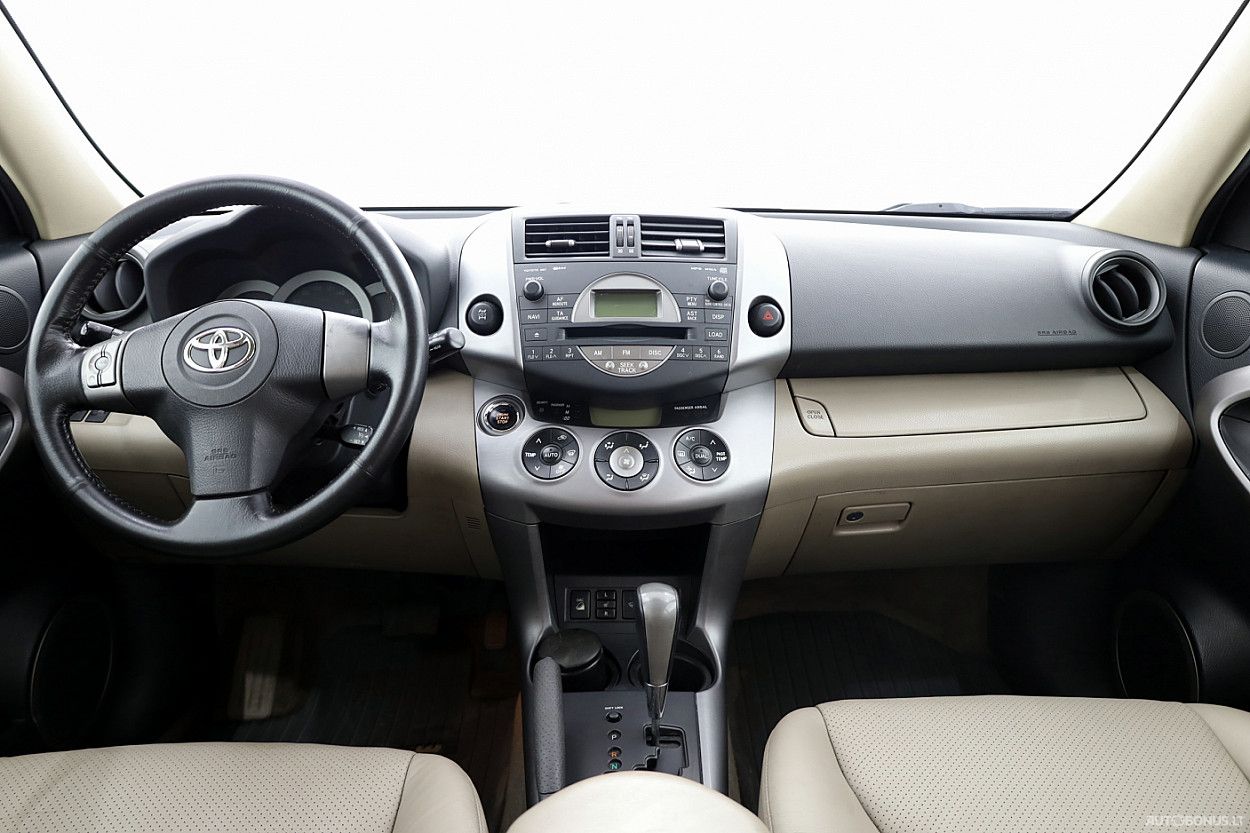 Toyota RAV4 | 4