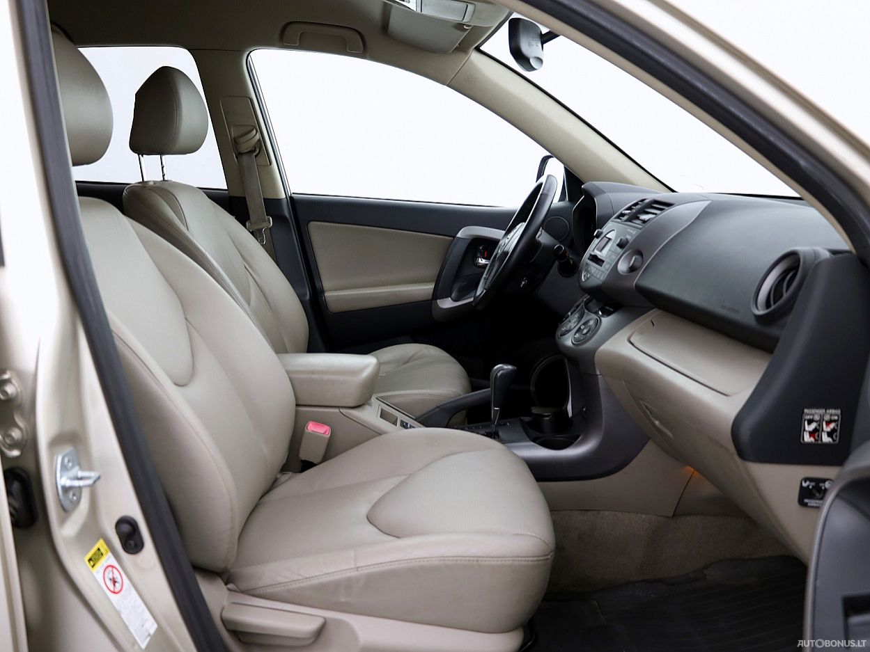 Toyota RAV4 | 5