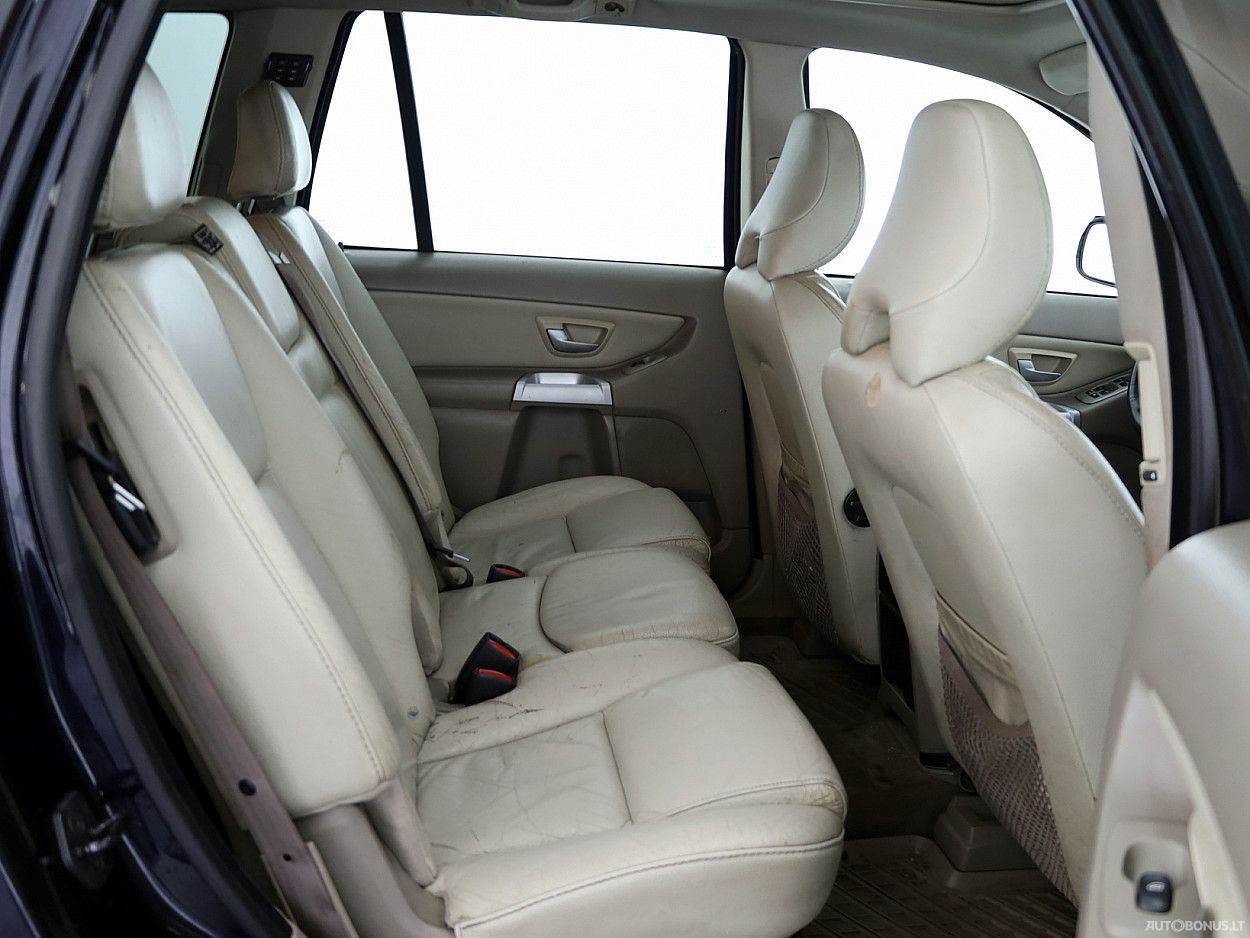 Volvo XC90 | 6