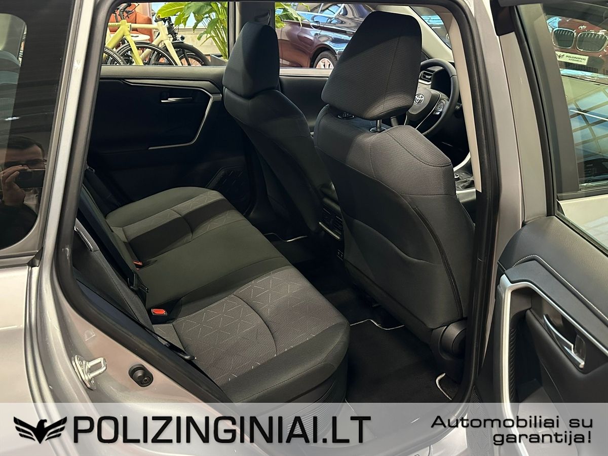 Toyota RAV4 | 20