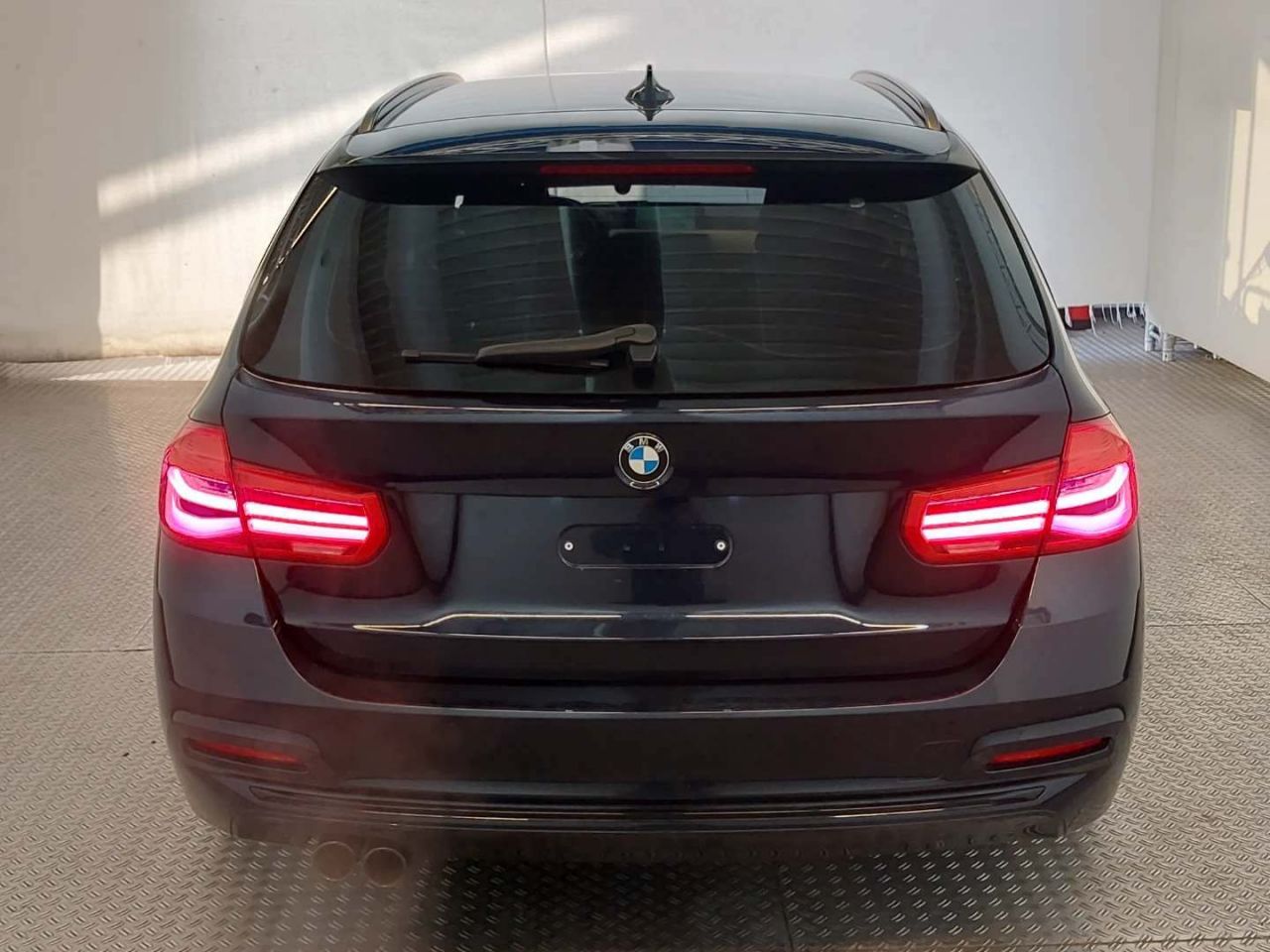 BMW 320 | 8