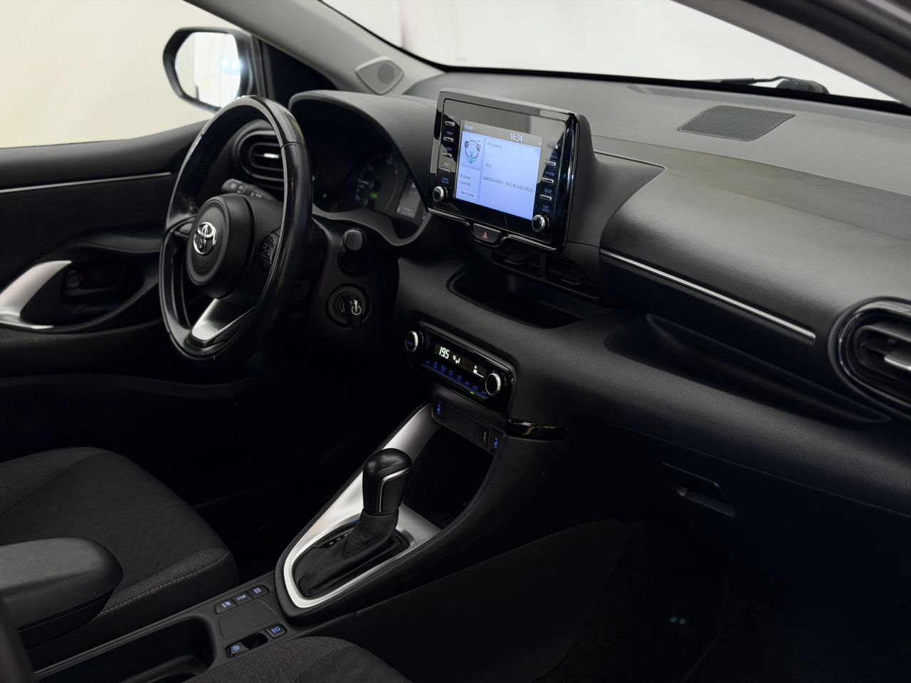 Toyota Yaris | 12