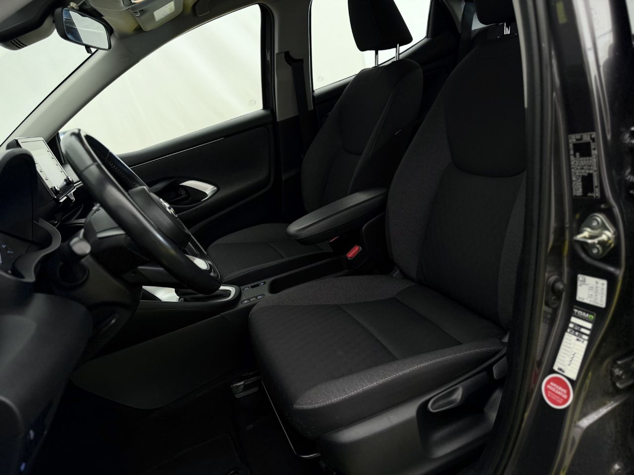 Toyota Yaris | 8