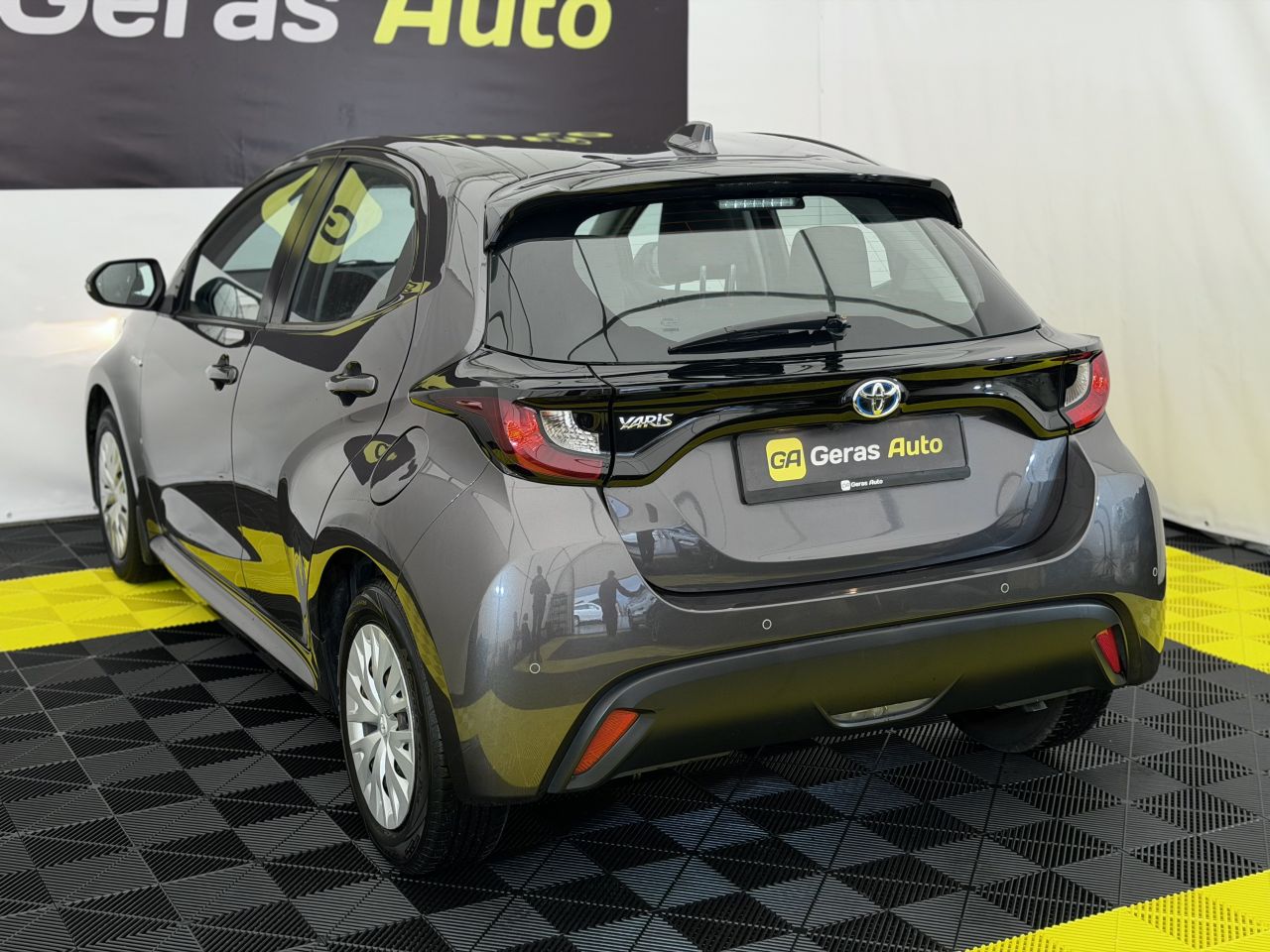Toyota Yaris | 5