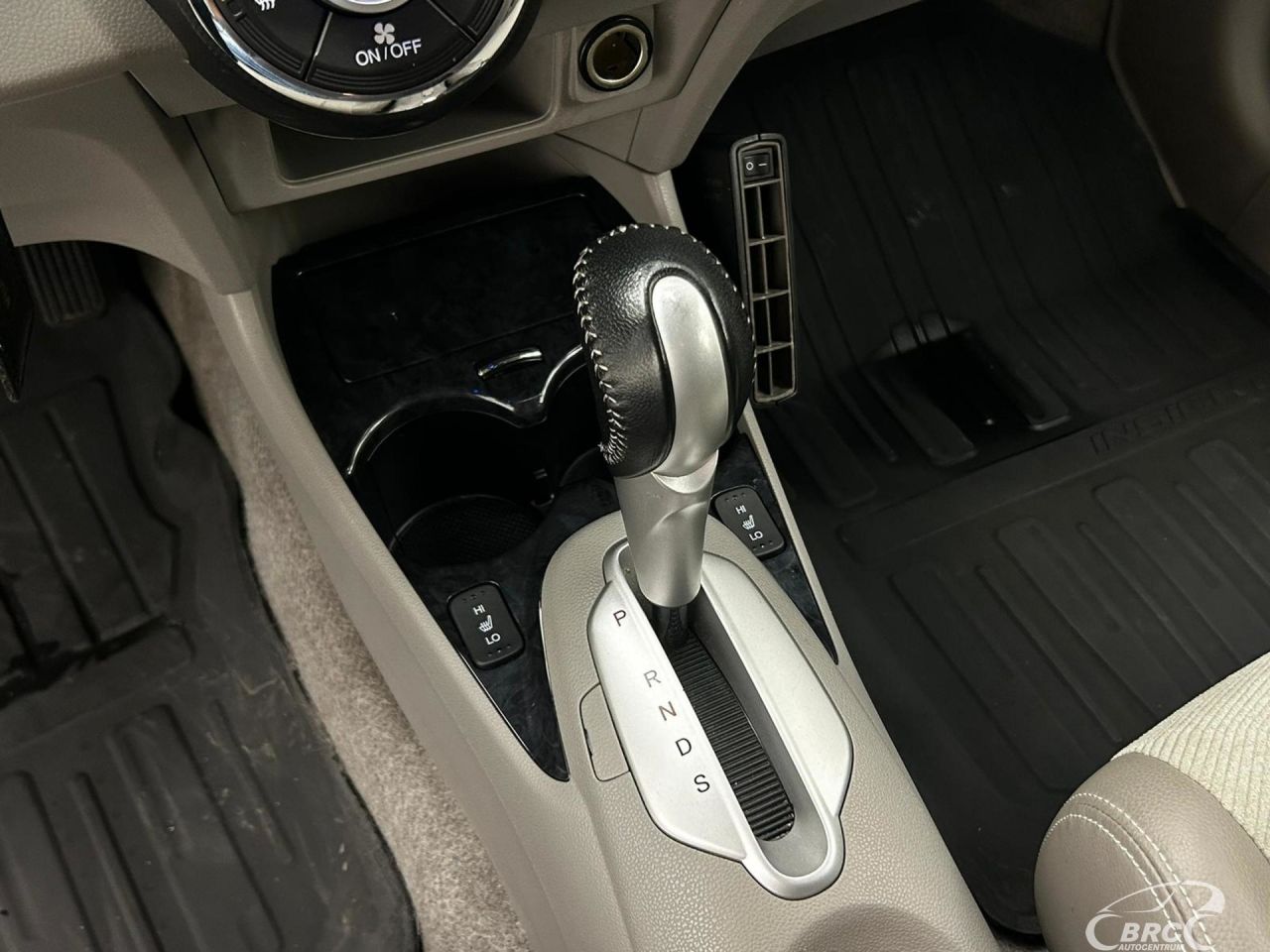 Honda Insight | 16